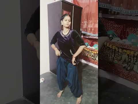 यूपी वाला ठुमका लगाओ कि हीरो जैसे नाच के दिखाओ #shortvideo #viral #danch
