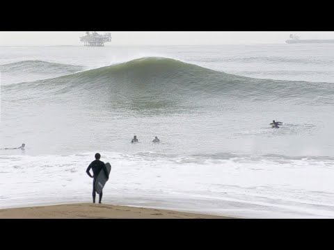 Pros CHARGE Shorebreak Slabs !!! Insane tube rides and Smoookifications !!!