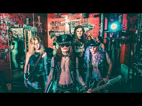 S.P.I.T - LOONEY ATTRACTION (Official video)