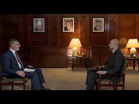 مقابلة حصرية مع رئيس الوزراء الدكتور عمر الرزاز حول تطورات ازمة كورونا الأخيرة والدروس المستفادة