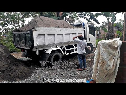 Truck muat pasir di lorong yang sempit nyaris terpuruk@TMT 47 Official