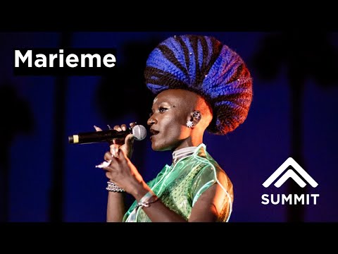 “How Will I Know” Crowd Sing-Along Performed by Marieme, Melanie Faye, David Williams & Charles Yang