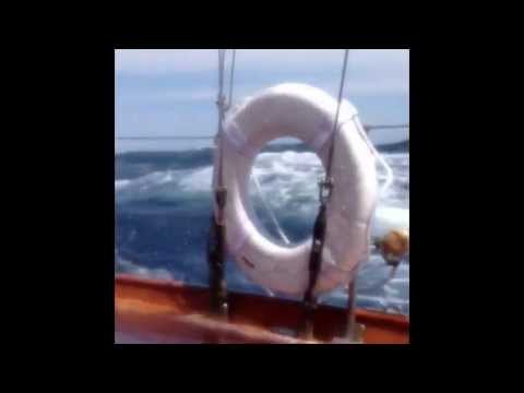 Vagabundo II Sailing Big Waves