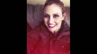 Silent night Holy night- Kelly Clarkson(Reba McEntire &amp; Trisha Yearwood) Amanon Michelle wrapped Red