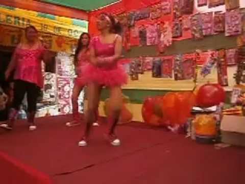 Entrada de Yola y sus Estrellitas