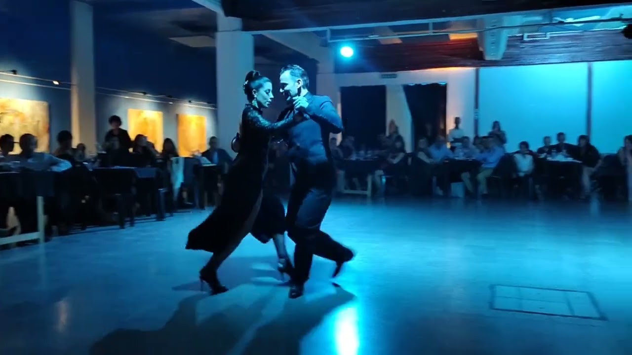 Barbara Ferreyra y Agustin Agnez- 3/4 "Milonga del Recuerdo" Orq. D'arienzo en "SiTango"-San Isidro
