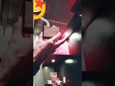 Sticky Brick Junior walnut with Runt mouthpiece and Honest double jet lighter