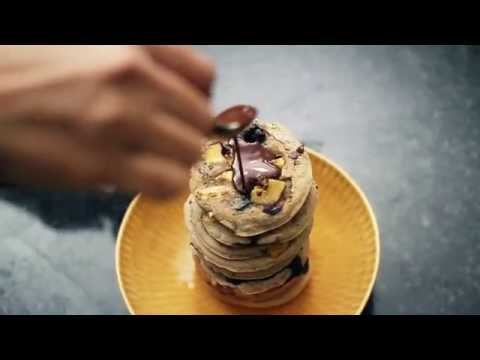 BANANARAMA PANCAKES by Sophie Navita