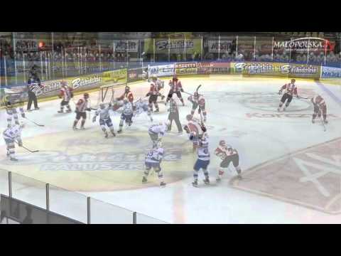 MalopolskaTV.pl: Aksam Unia - Cracovia 1:2d. (05.03.2014)