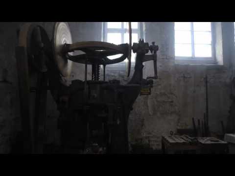 DER HUT #19 - Wahrlich & Carbon - Tribute to Ginsberg (Video Edit)