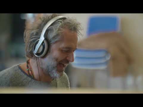 Antonellis Hus - Peter A.G. indspiller "Der hvor asfalten brækker i grus" med Antonelli Orchestra