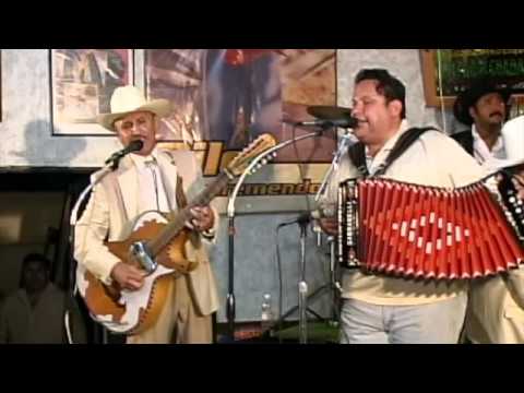 Dos Amantes - Los Donneños y Pilo En Vivo Desde Pilos Bar