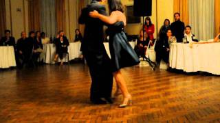 Facundo de La Cruz y Paola Sanz en La Sooocial Un Crimen