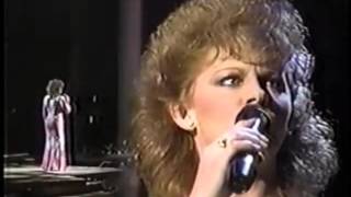 Reba McEntire - A Sunday Kind of Love [ Live | 1988 ]