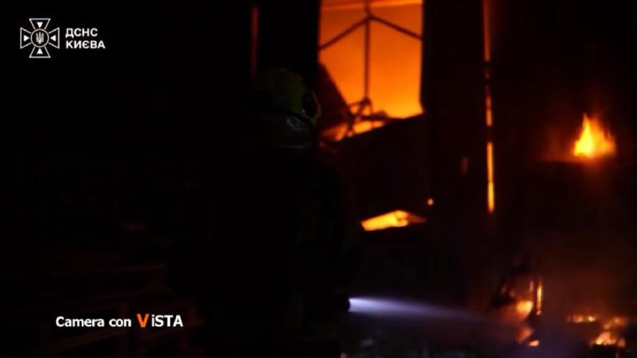 Chiudi gli occhi. Su Camera con Vista, la trasmissione di Alexander Jakhnagiev su La7