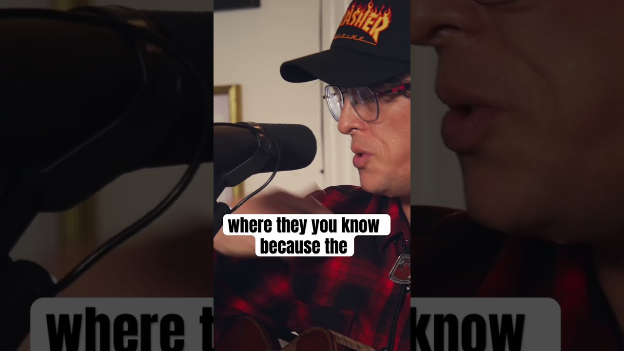 Stephen Wilson Jr. talking guitar (Pt 2) #stephenwilsonjr #tinyhouseconcertseries #stephenwilsonjr - YouTube