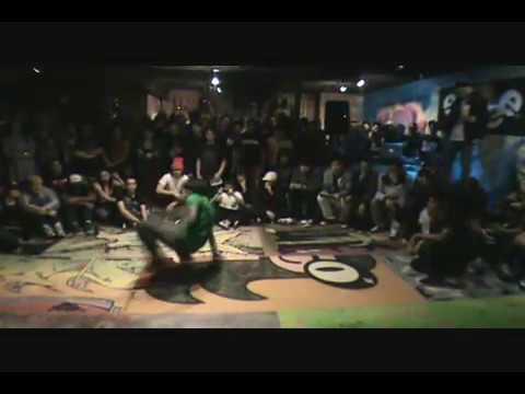 Teen Titanz vs Supreme Beings