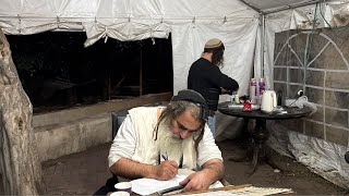 ‏ הרב שלום סבג שידור חי ז בכסלו (הרב שלום סבג) - התמונה מוצגת ישירות מתוך אתר האינטרנט יוטיוב. זכויות היוצרים בתמונה שייכות ליוצרה. קישור קרדיט למקור התוכן נמצא בתוך דף הסרטון