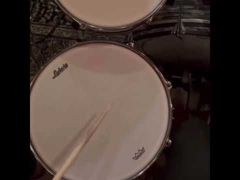 Ludwig LS908 Legacy Mahogany Jazz Festival Reissue 5.5x14" 8-Lug Snare Drum 2019 - Present - Vintage Black Oyster Pearl RINGO image 9