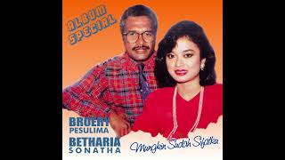 Download lagu Broery & Betharia - Mungkin Sudah Sifatku mp3