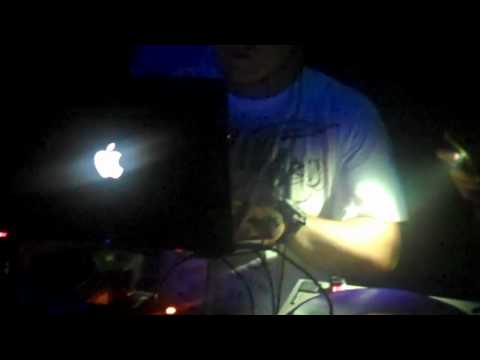 DJ Scuff en Hot 97 con DJ C-Lo y En Tropical