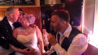 Gary Barlow singing at my friends wedding 🥰 #KatieJWedding