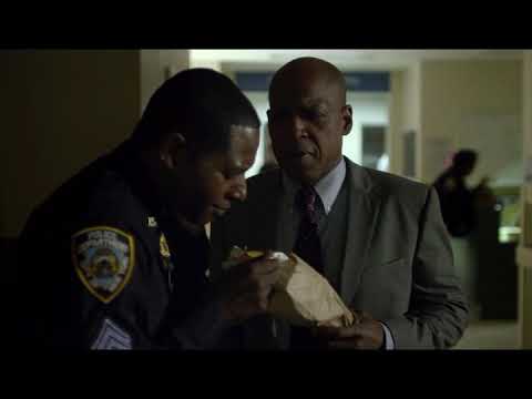 El detective Hoffman mata a su compañero - DAREDEVIL 1X08