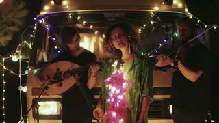 Melike Şahin - Hayat Derde Bandı Beni (Ayyuka Cover) | Karavan Sessions