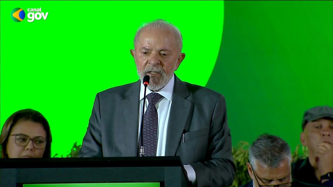 Lula sanciona lei para acelerar a descarbonização do transporte no Brasil | AFP