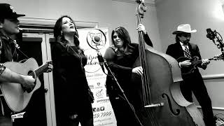 I Cried All The Way To Kentucky  / Alecia Nugent