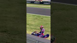 Download lagu Jack Miller giving his gloves to the fans post race at Misano 2025 mp3 Download lagu Jack Miller giving his gloves to the fans post race at Misano 2025 mp3