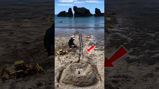 Download lagu The ocean completely ruined the boy's sand plan 😲 mp3
