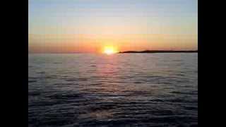preview picture of video 'lever de soleil à l'île d' Houat'