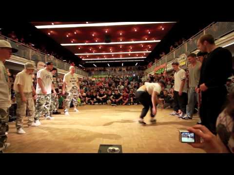 Flow Mo vs Ruffneck Attack, Circle Kingz 2011 Final