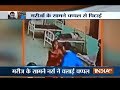 Maharashtra: Nurse slaps doctor, beats him with slippers over salary issue
