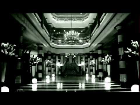 Britney Spears - Shattered Glass [HD Music Video]