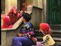 Sesame Street Walt Dizzy Searches For The Chicken King