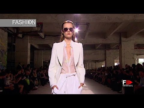 DRIES VAN NOTEN Spring Summer 2011 Paris - Fashion Channel