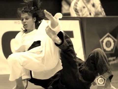 -=[ VALENTINA MOSCATT IN ACTION ]=-