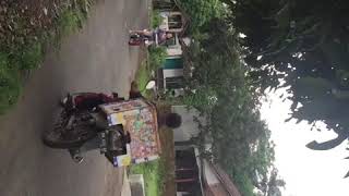 Download lagu Cewek cantik setting motor balap bebek goreng 2T mp3