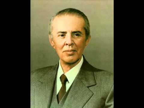 Për Enver Hoxhën -Jakup Asipi(Allahu e mëshiroftë)