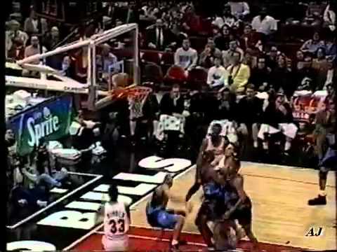 Scottie Pippen 33 Power and Grace