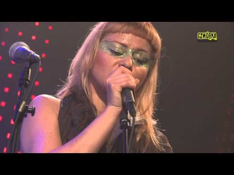 Skinny Patrini - Smiling (czwórka live)