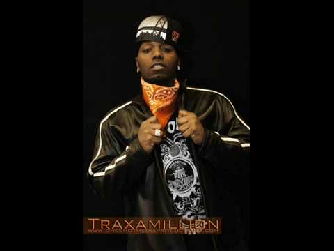 Traxamillion - In Her Ear ft Clyde Carson (Exclusive Audio)