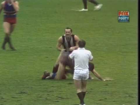 1977 Rd 12 Footscray Vs Collingwood at the Western Oval Highlights