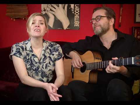 Andrea Lindsay et Luc De Larochellière chantent Si Fragile.