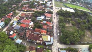 preview picture of video 'DJI Phantom- Flug über Puerto Barrios'