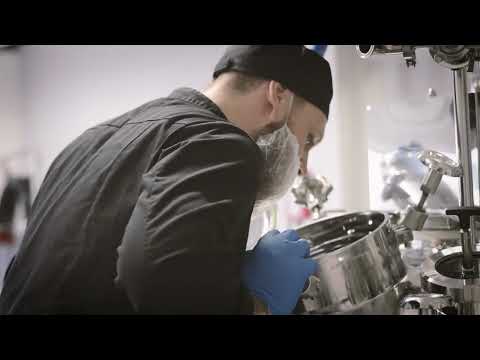 In the Lab - Making Shampoo with Mr Bear