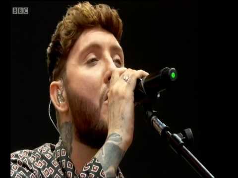 James Arthur Sings emotional safe inside on the main stage Big Weekend 2017