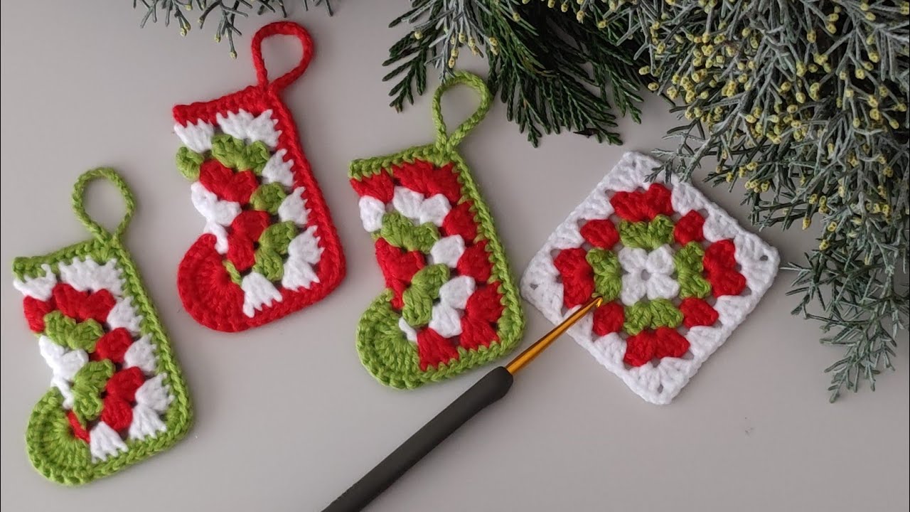 🎄🧦10 Minute Easiest & Cute Crochet Granny Square Christmas Stockings Hack
